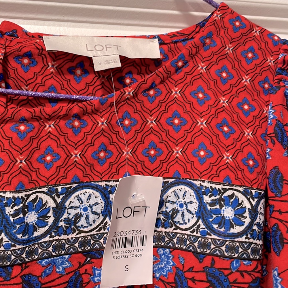 Loft blouse! - Picture 2 of 4